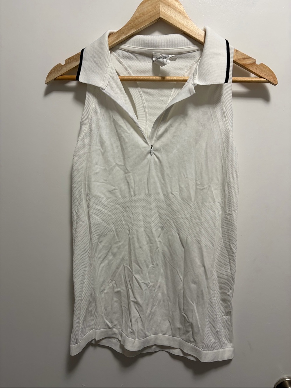 Athleta Momentum Polo Tank in White Women’s Size Medium